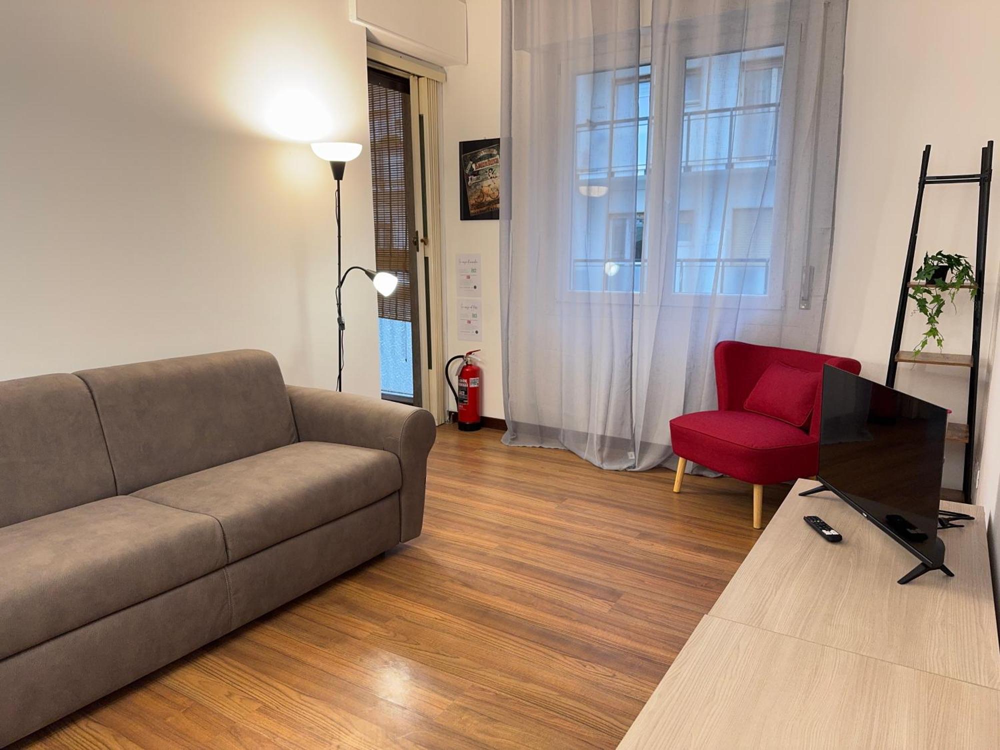 10' Linate Airport, Perfect For Visiting Milan