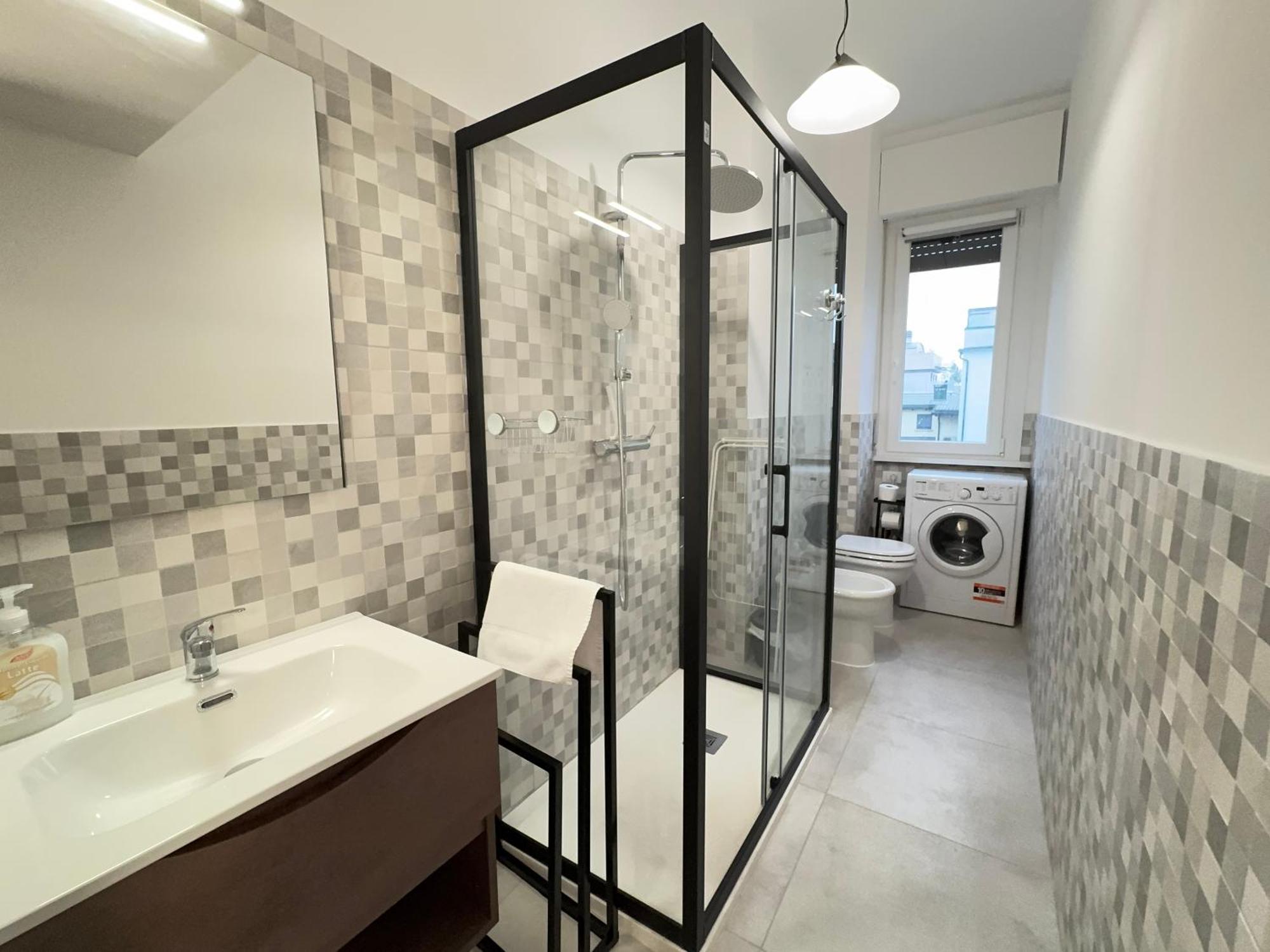 10' Linate Airport, Perfect For Visiting Apartment *