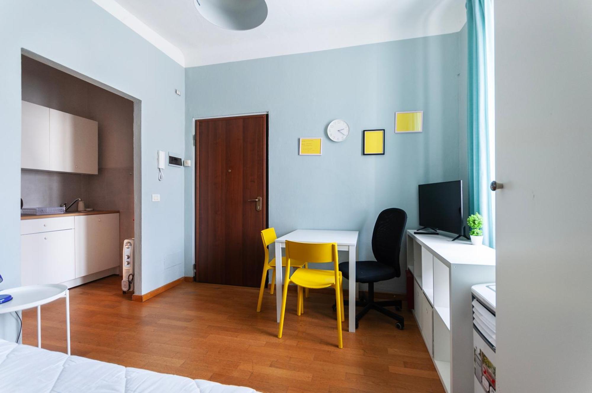 Youhosty -varesina 130 * Milan