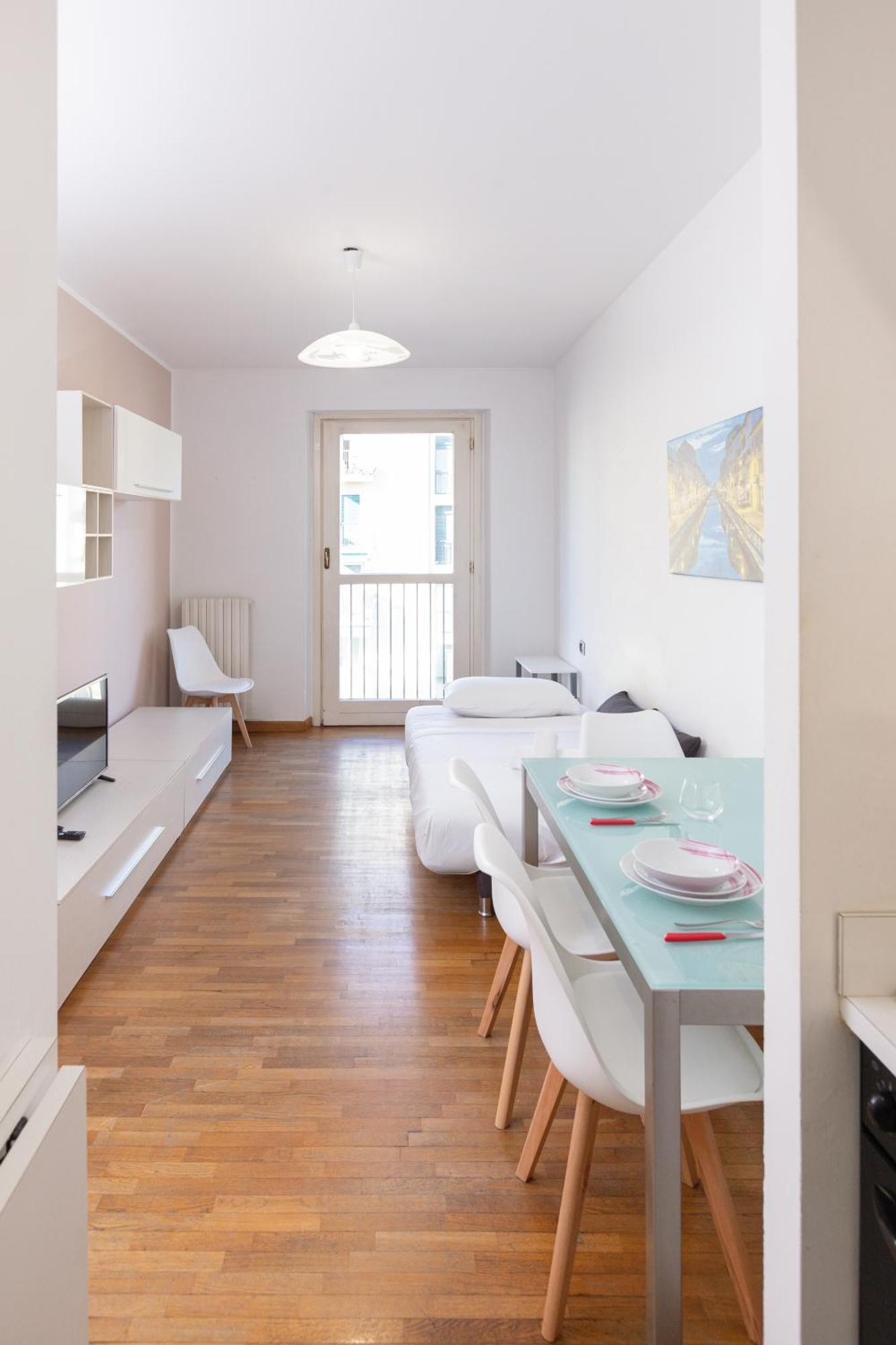 Navigli - New Exclusive House Apartment Milan