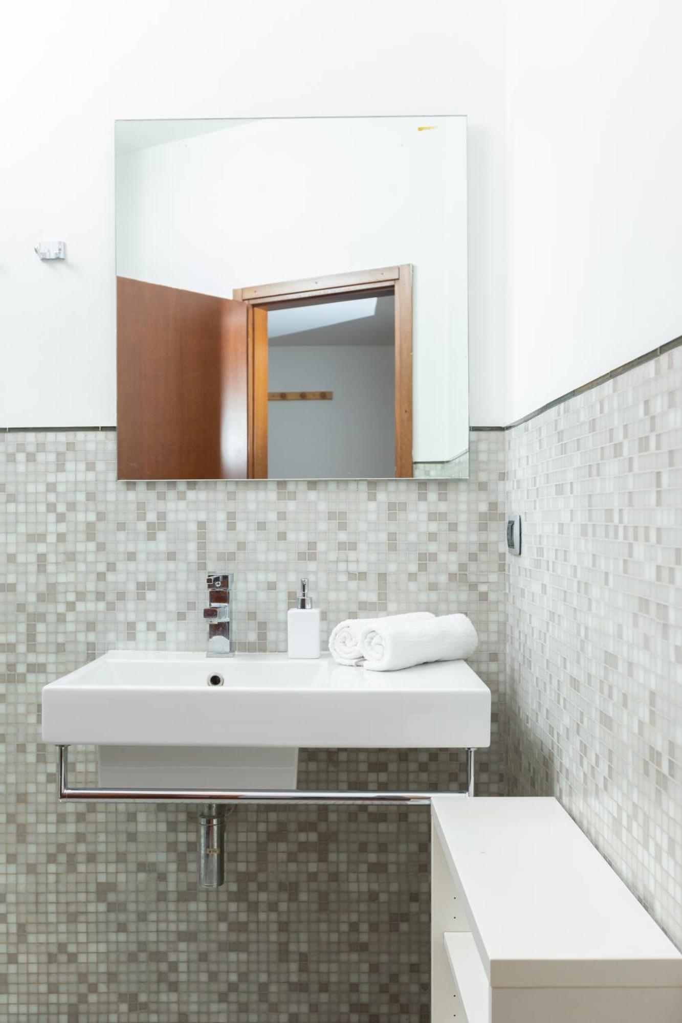 Navigli - New Exclusive House Apartment Milan