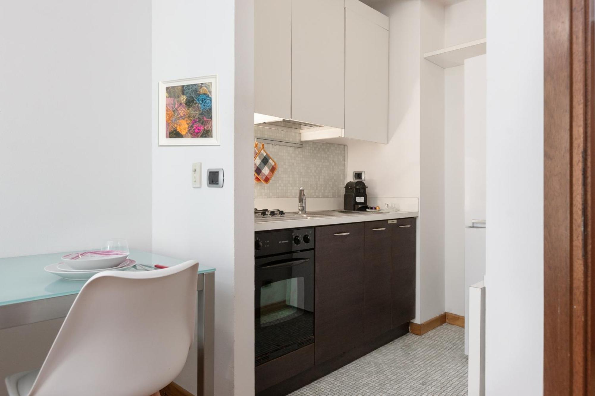 Navigli - New Exclusive House Apartment Milan