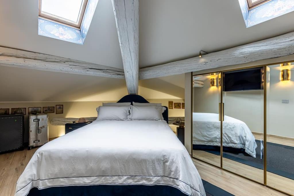 2 Floor Near Duomo Apartment *