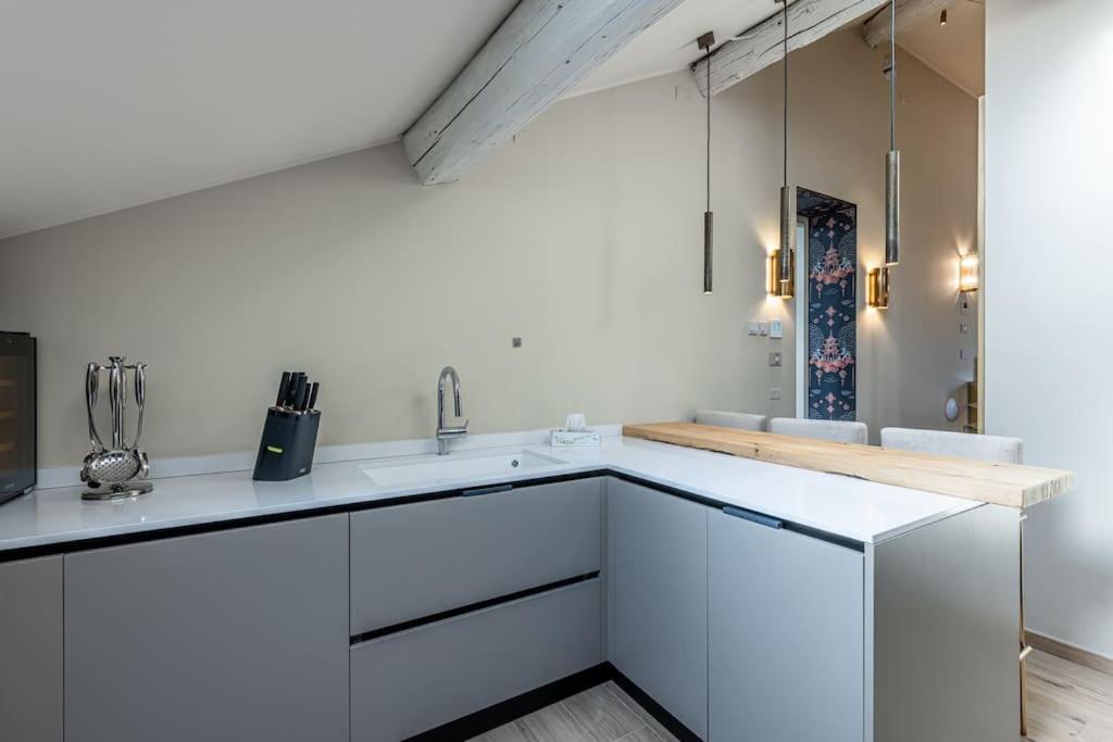 Apartment 2 Floor Near Duomo *