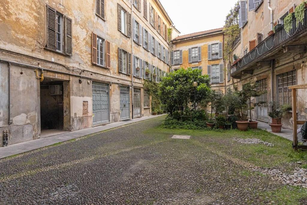 2 Floor Near Duomo Apartment