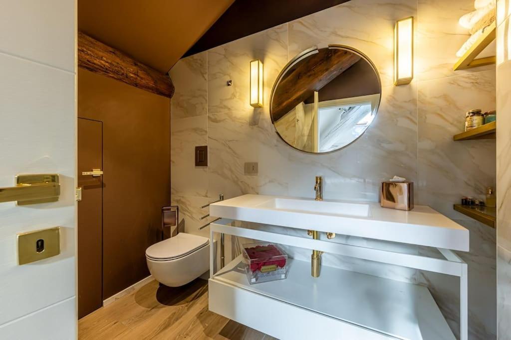 2 Floor Near Duomo Apartment