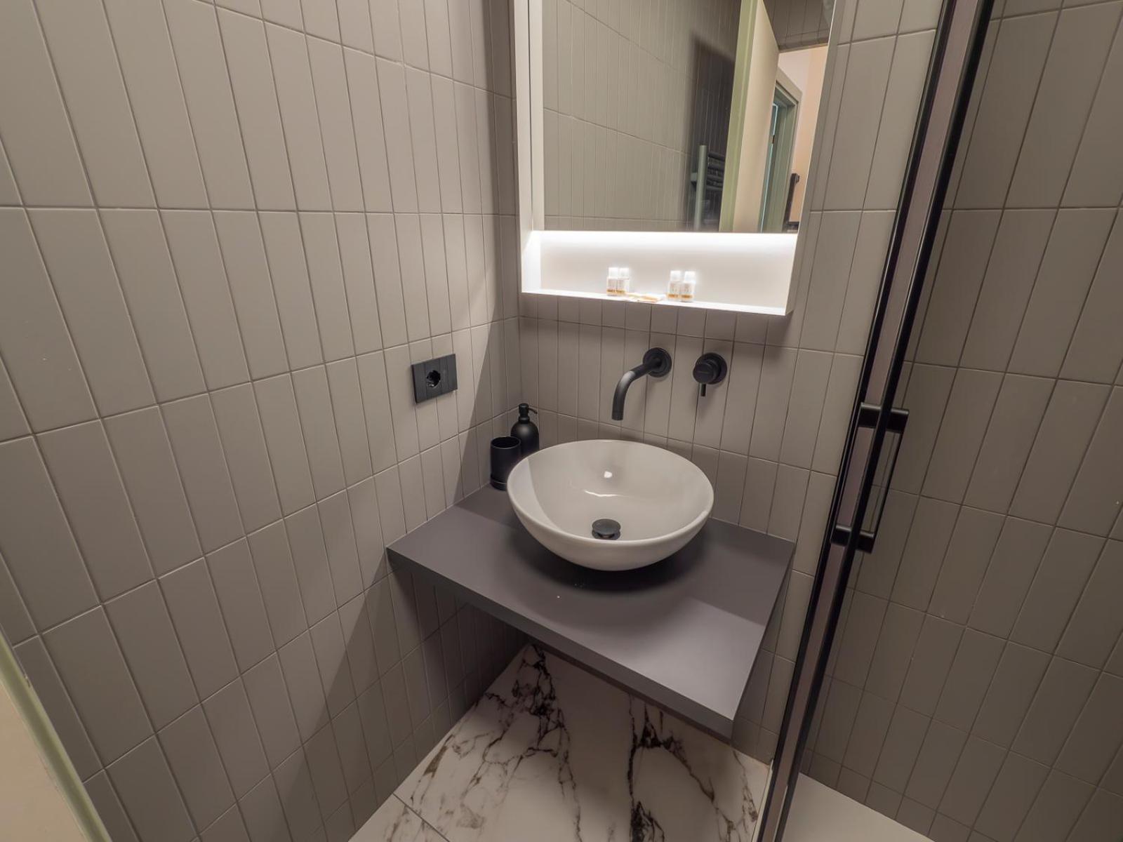 Apartment Xenia - Renovated Two-room In Sant'ambrogio *