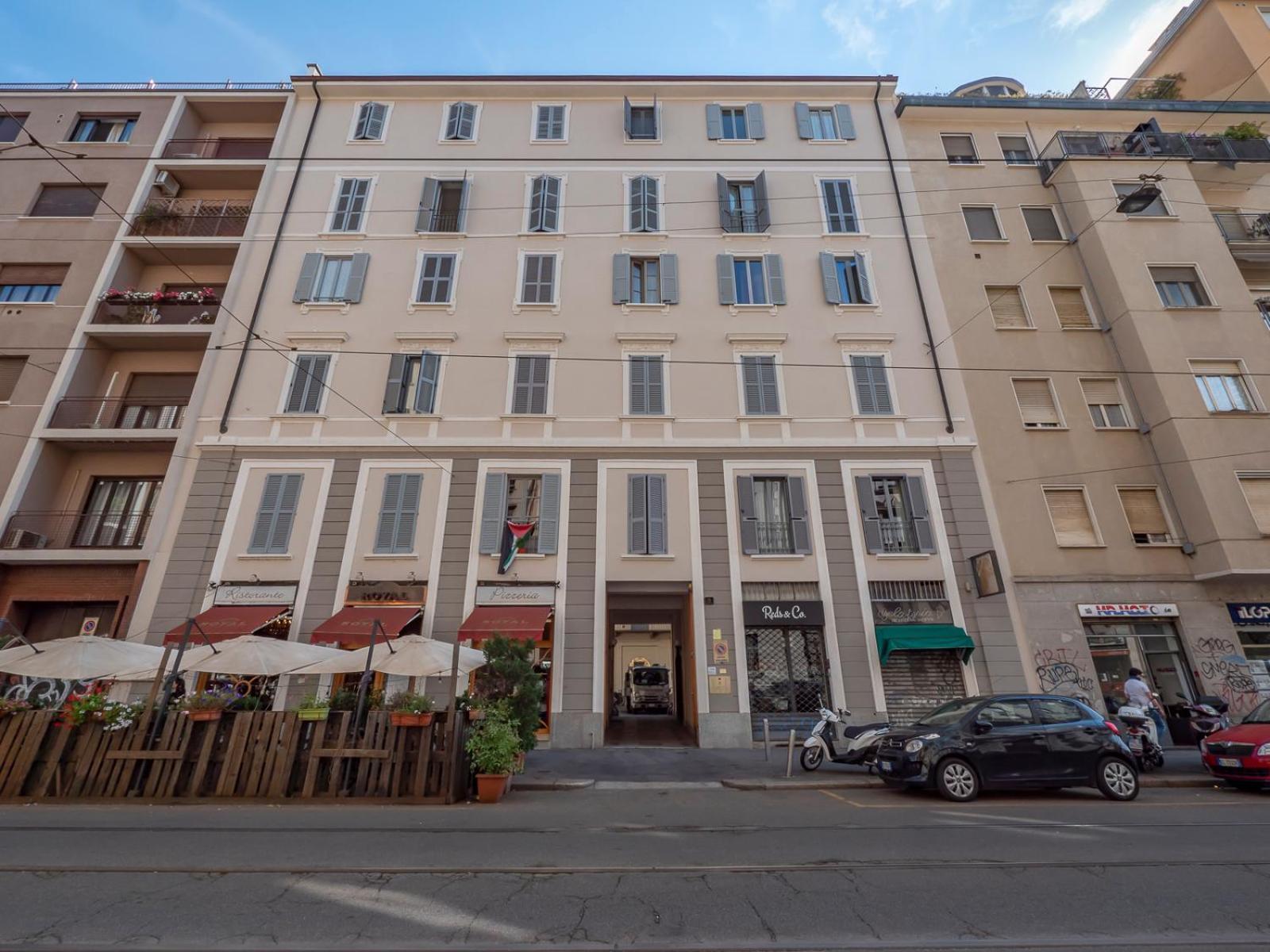 Xenia - Renovated Two-room In Sant'ambrogio * Milan
