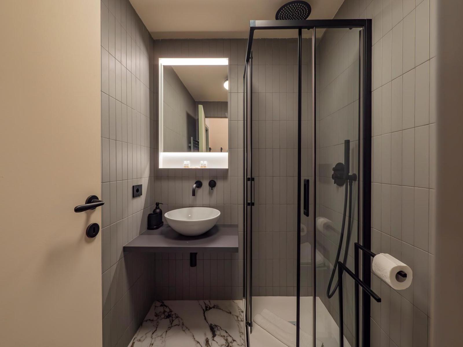 Xenia - Renovated Two-room In Sant'ambrogio *