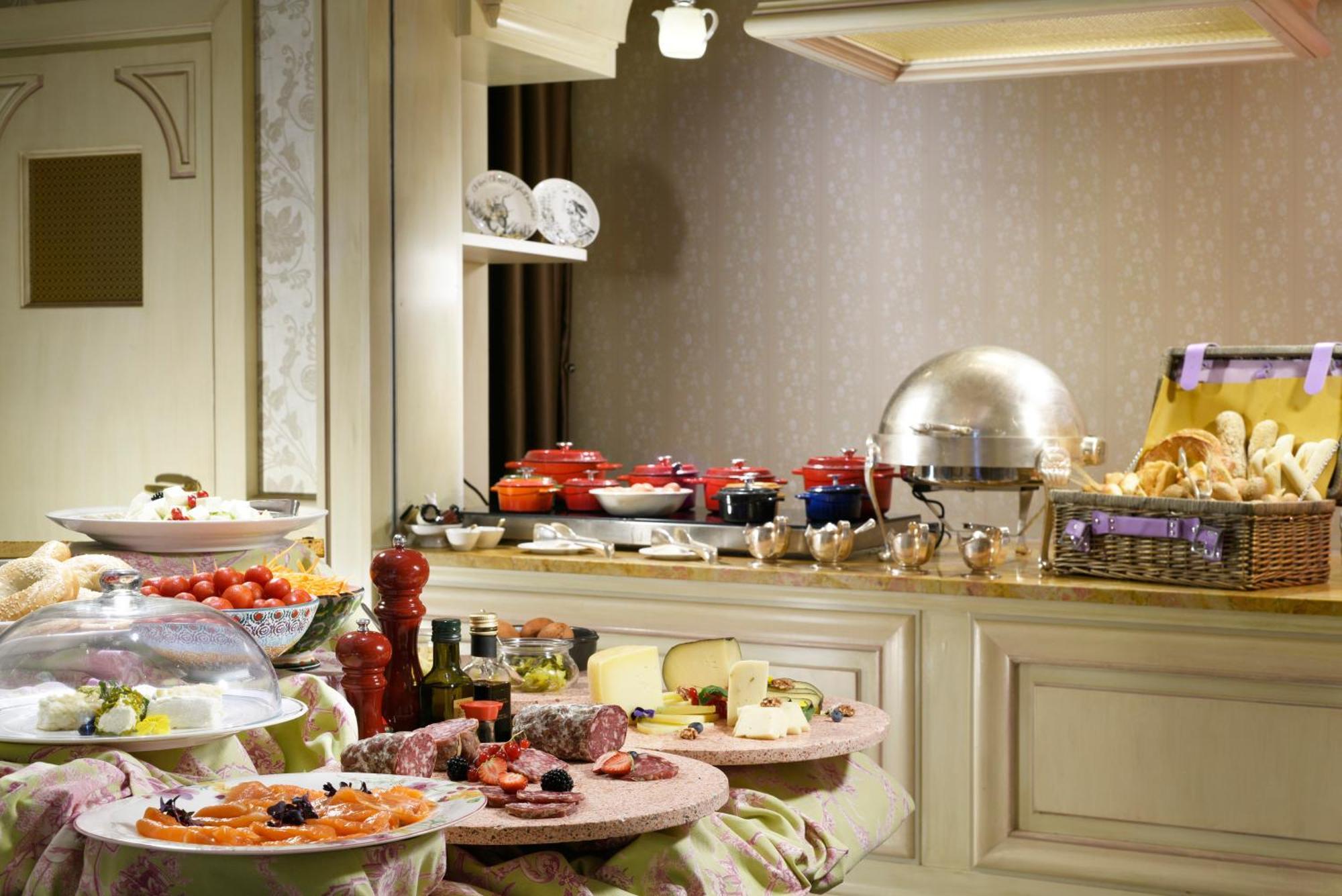 Chateau Monfort - Relais & Chateaux Hotel 5*