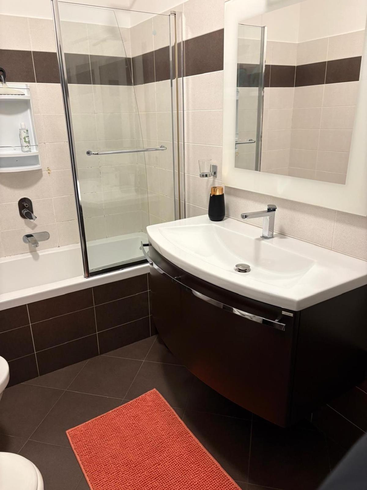 Apartment Lillaholidays - Tertulliano 8 *