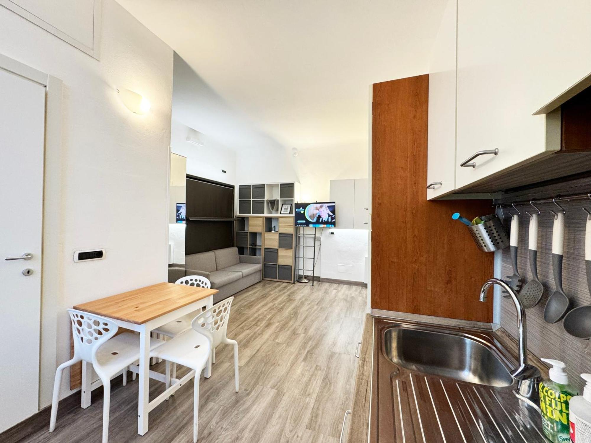 Apartment Housesofia Milan