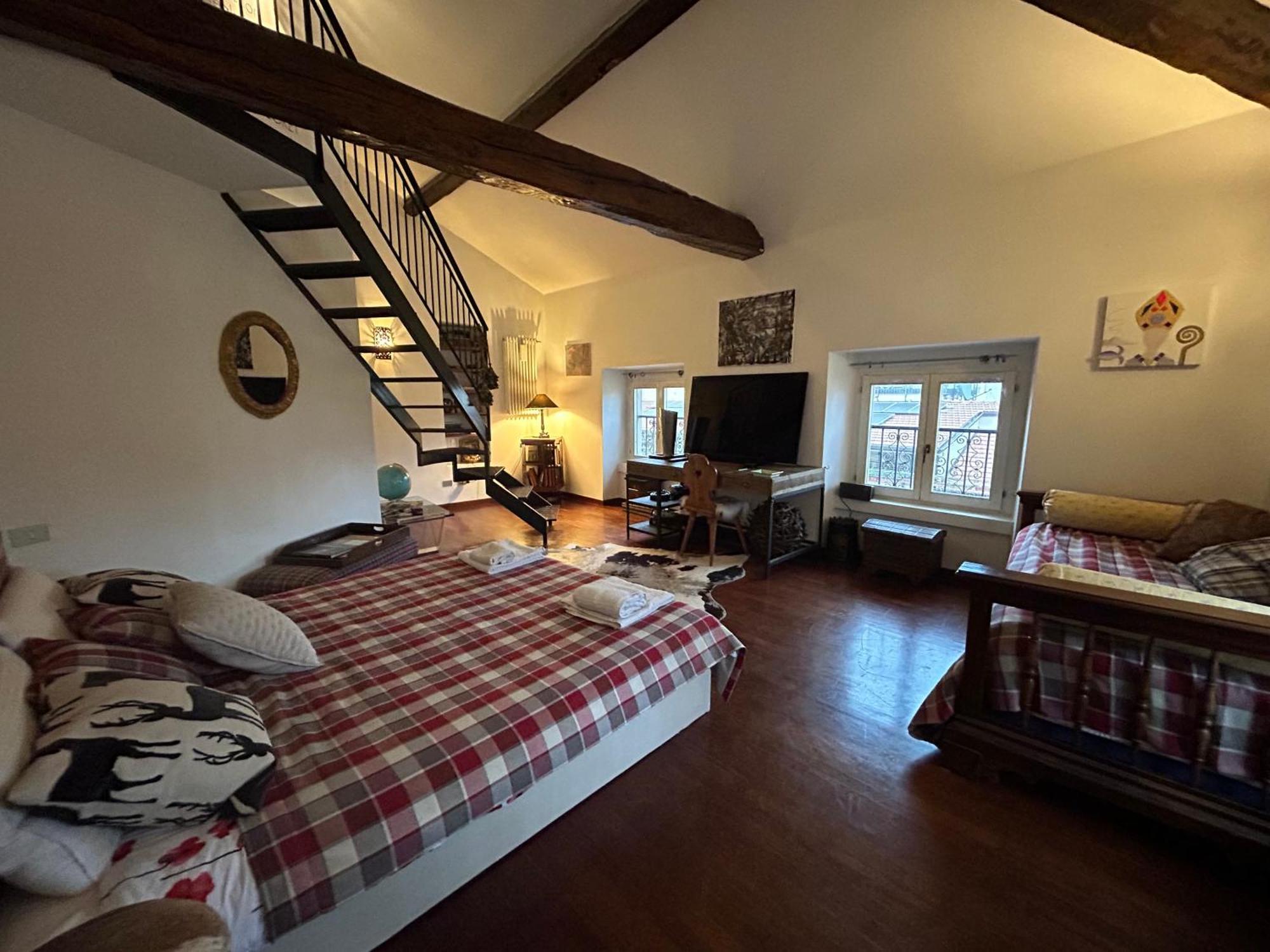 Casa Tiare, Artsy Zona Brera Moscova Apartment Milan