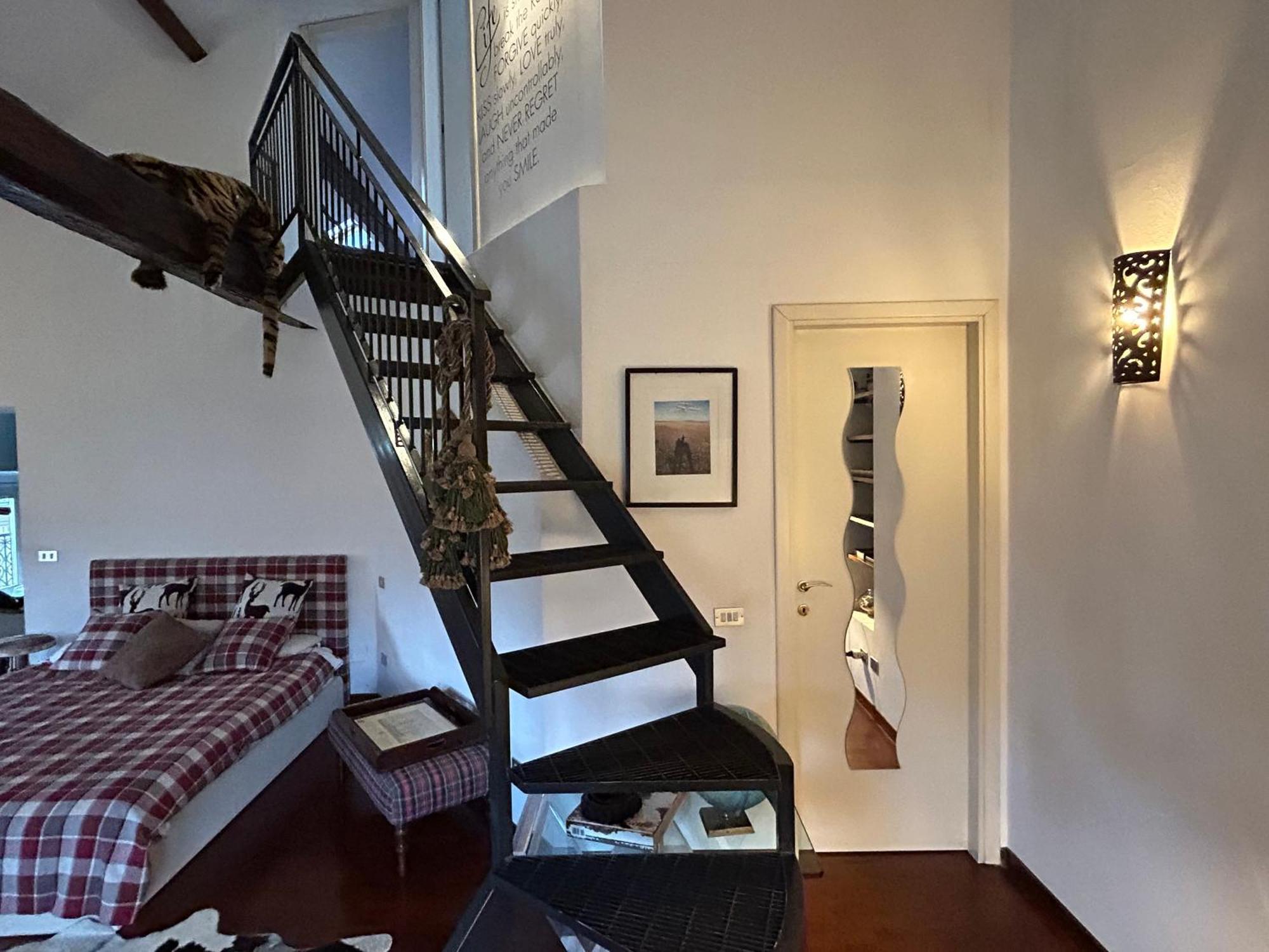 Casa Tiare, Artsy Zona Brera Moscova Apartment *