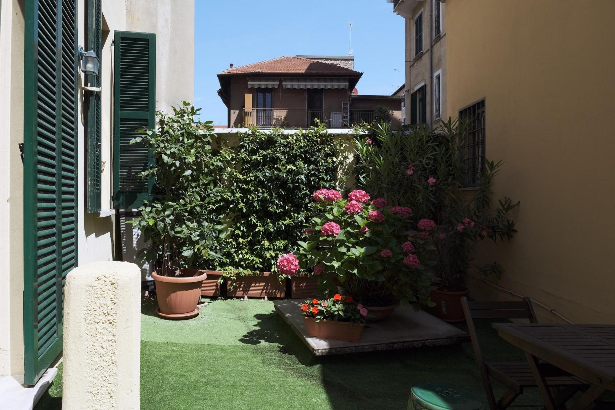 Comecasa Flowery Terraced Milan