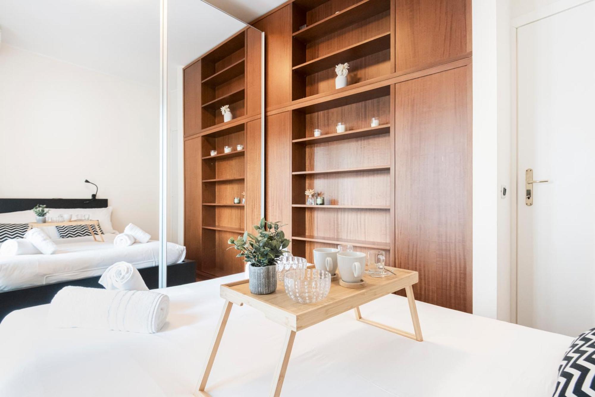 Apartamento Easylife - Pearl With Balcony On Ticinese District *