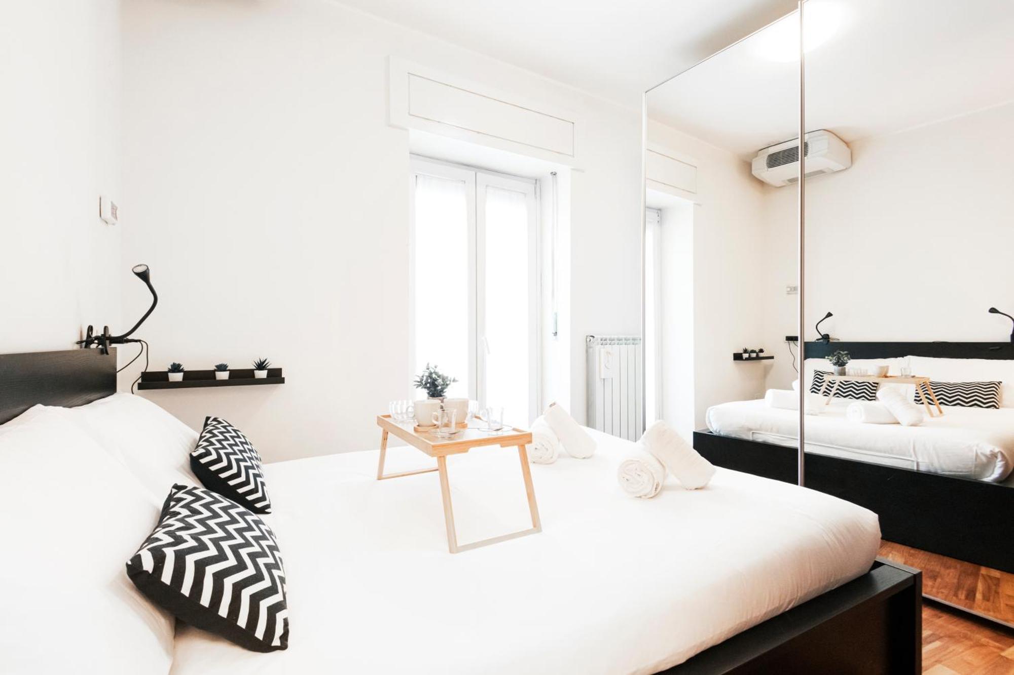 Easylife - Pearl With Balcony On Ticinese District Apartamento