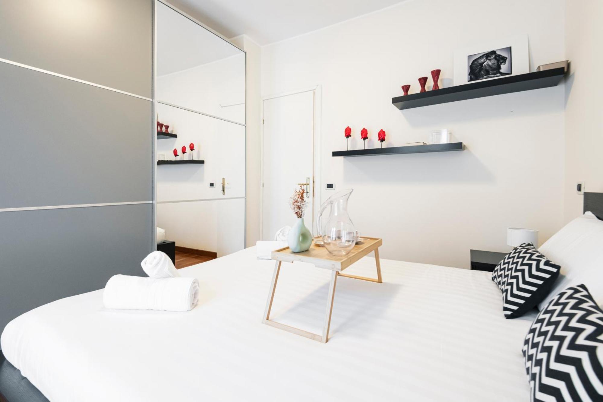 Apartamento Easylife - Pearl With Balcony On Ticinese District *