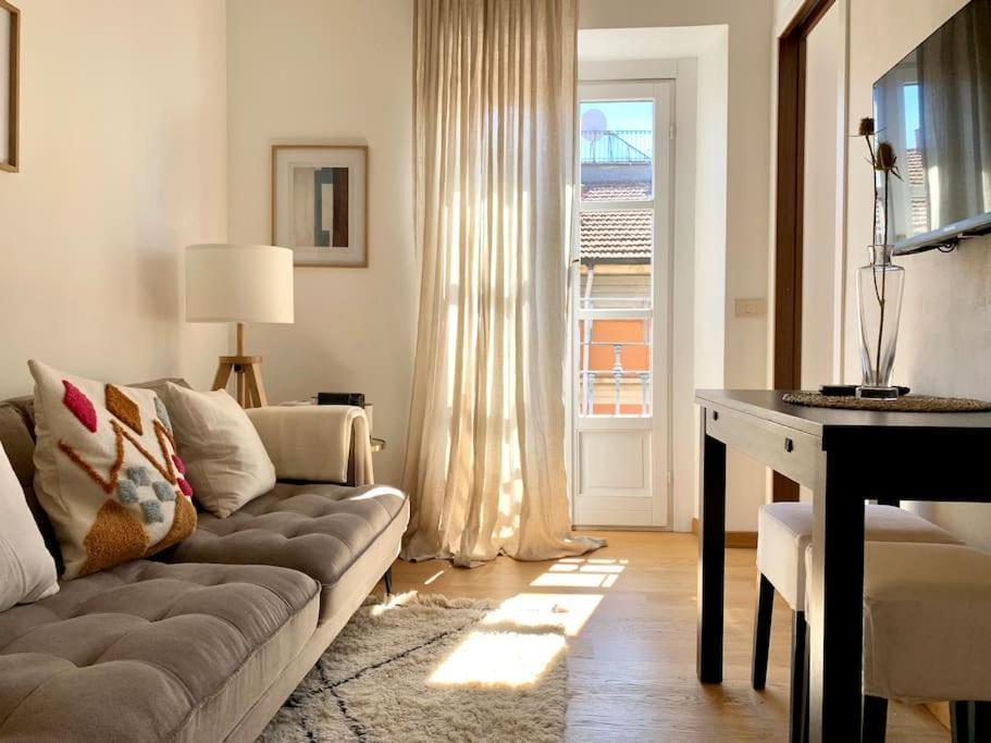 Apartment Cute - Center