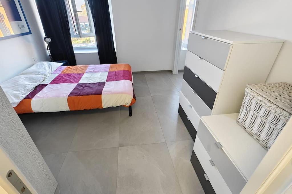 Free Private Parking-wi- Fi And A-c Apartment Milan
