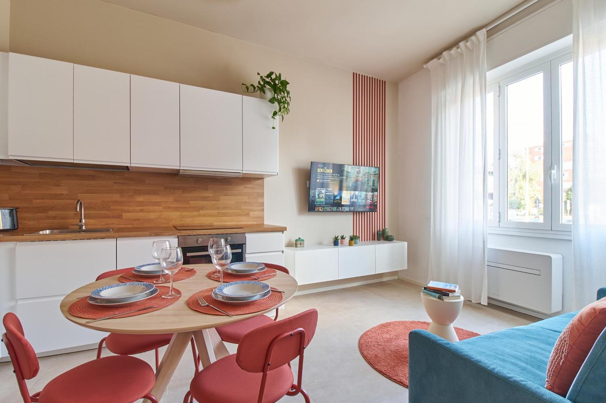 Giulio's Hideaway - Close To Station Apartment *