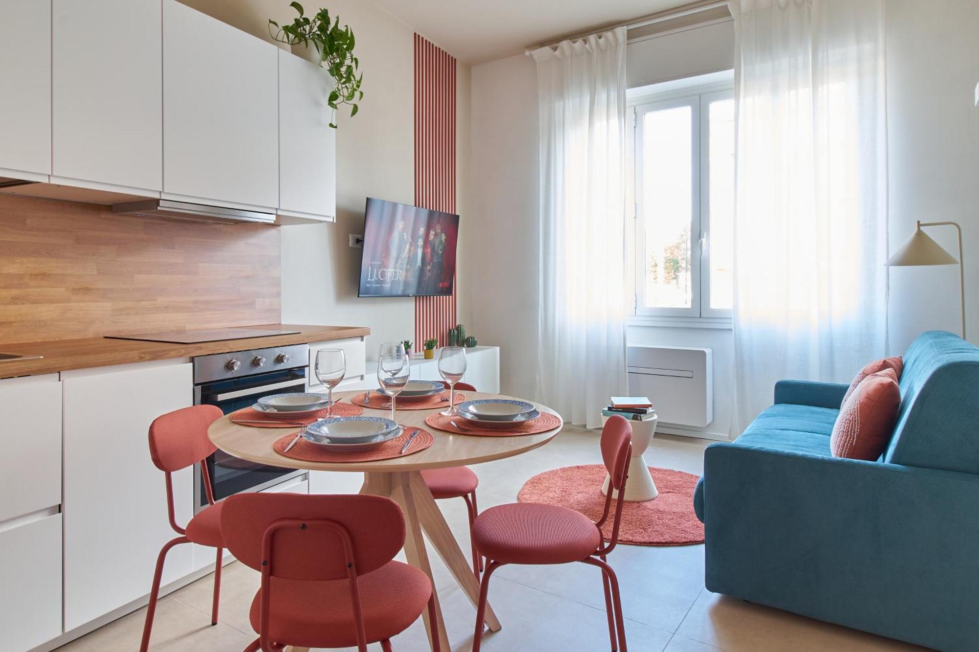 Giulio's Hideaway - Close To Station Apartment *