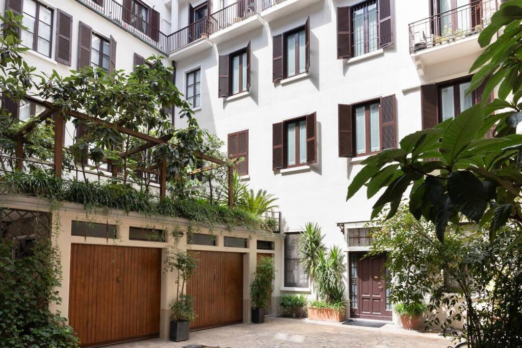 Apartment 3-bedroom Design House San Babila-tricolore-m4