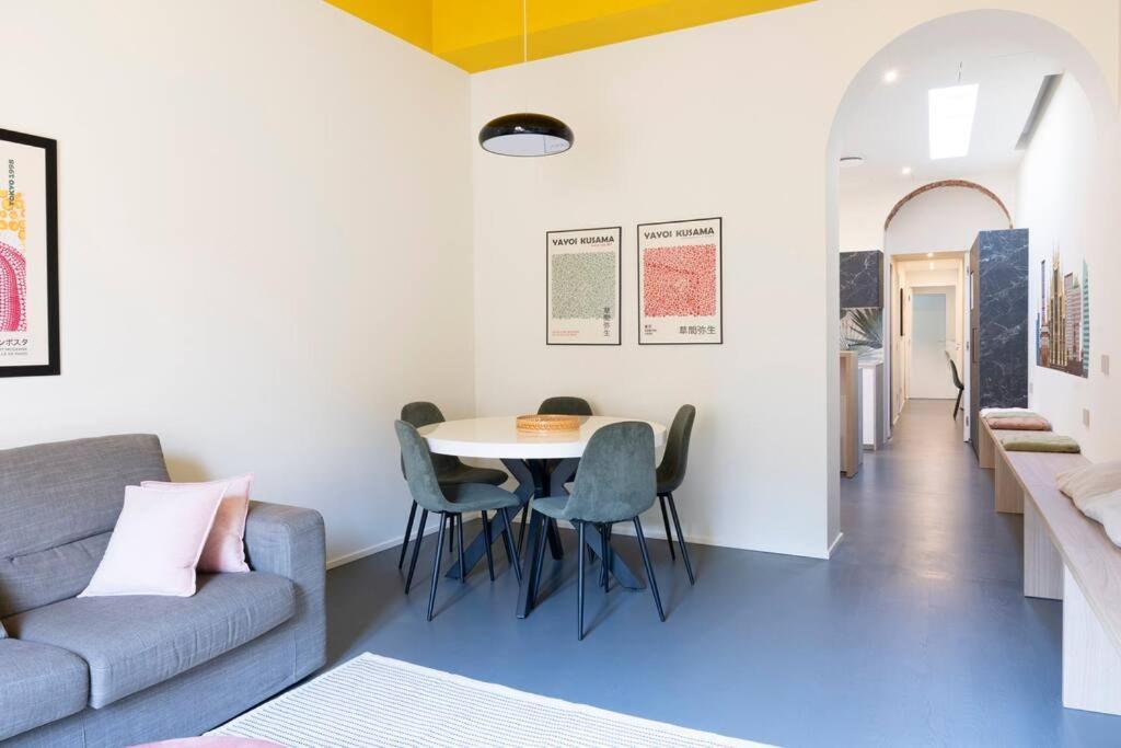 Apartment 3-bedroom Design House San Babila-tricolore-m4 *