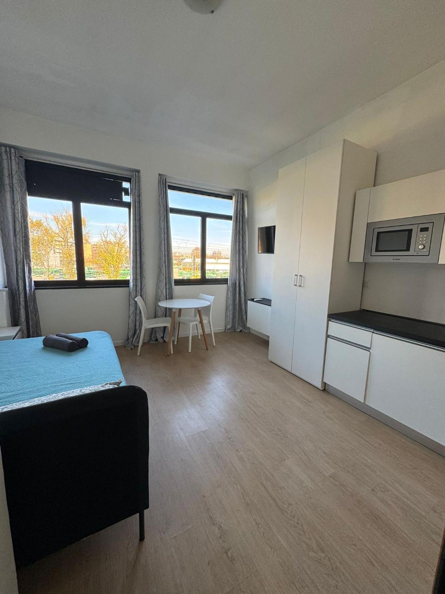 Apartment Stardust Padre Giuliani Milan