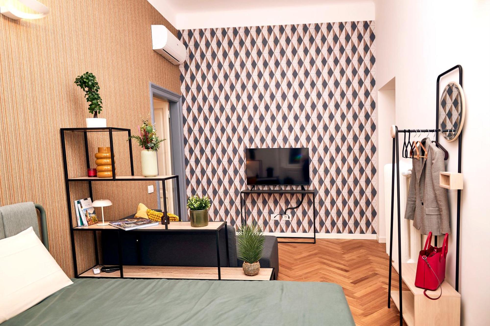 Apartment Urban Flats Sanzio 20 - Vicino A Duomo, Stadio E Fiera Milan