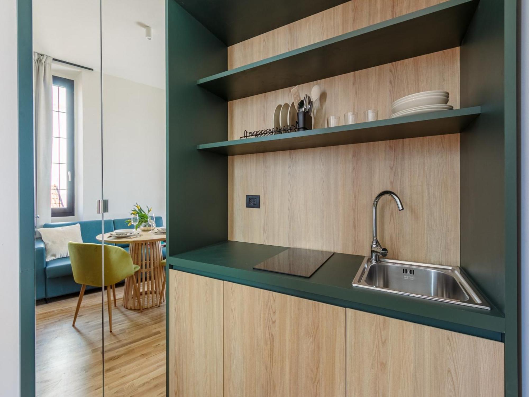 Quantum 6 Proton Apartment *