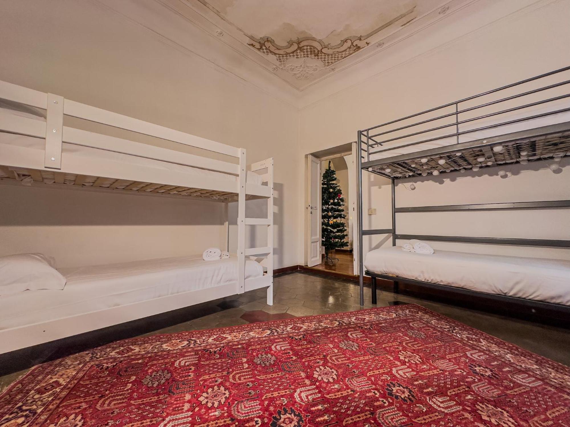 Isola District Apartment *