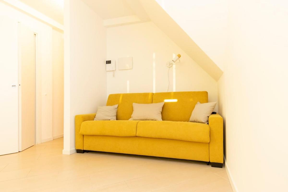 Sunny Retreat Near Metro, 12 Min To Duomo * Milão