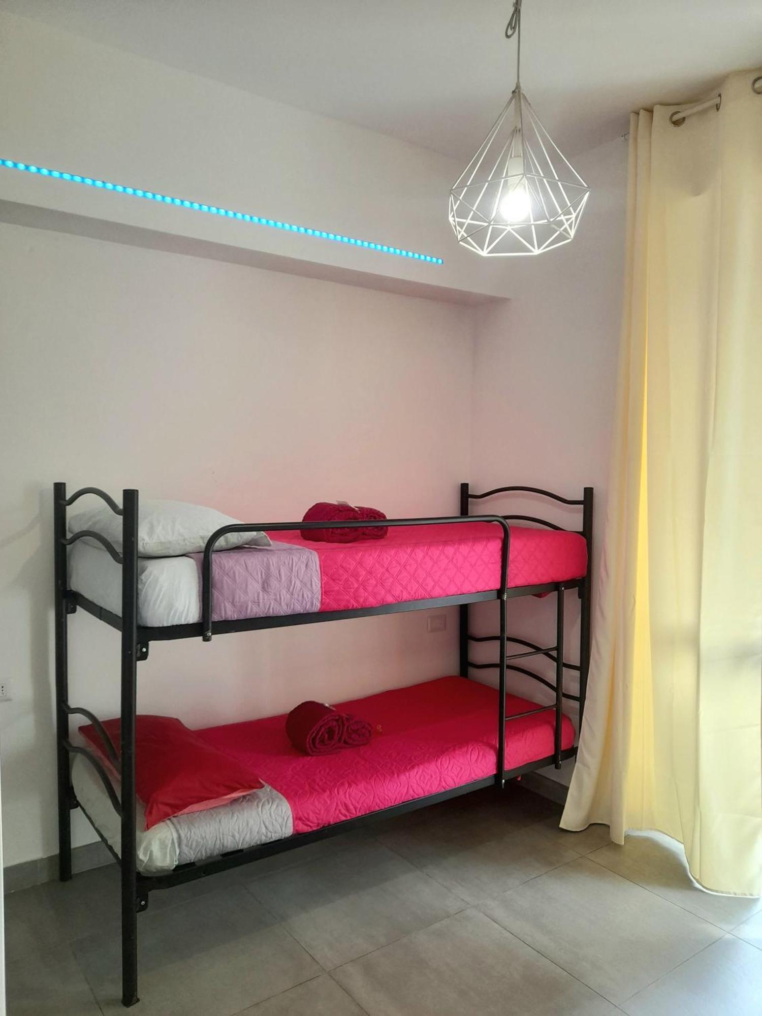 Guest house -l' Oasi Del Turista, 4- Station Milan