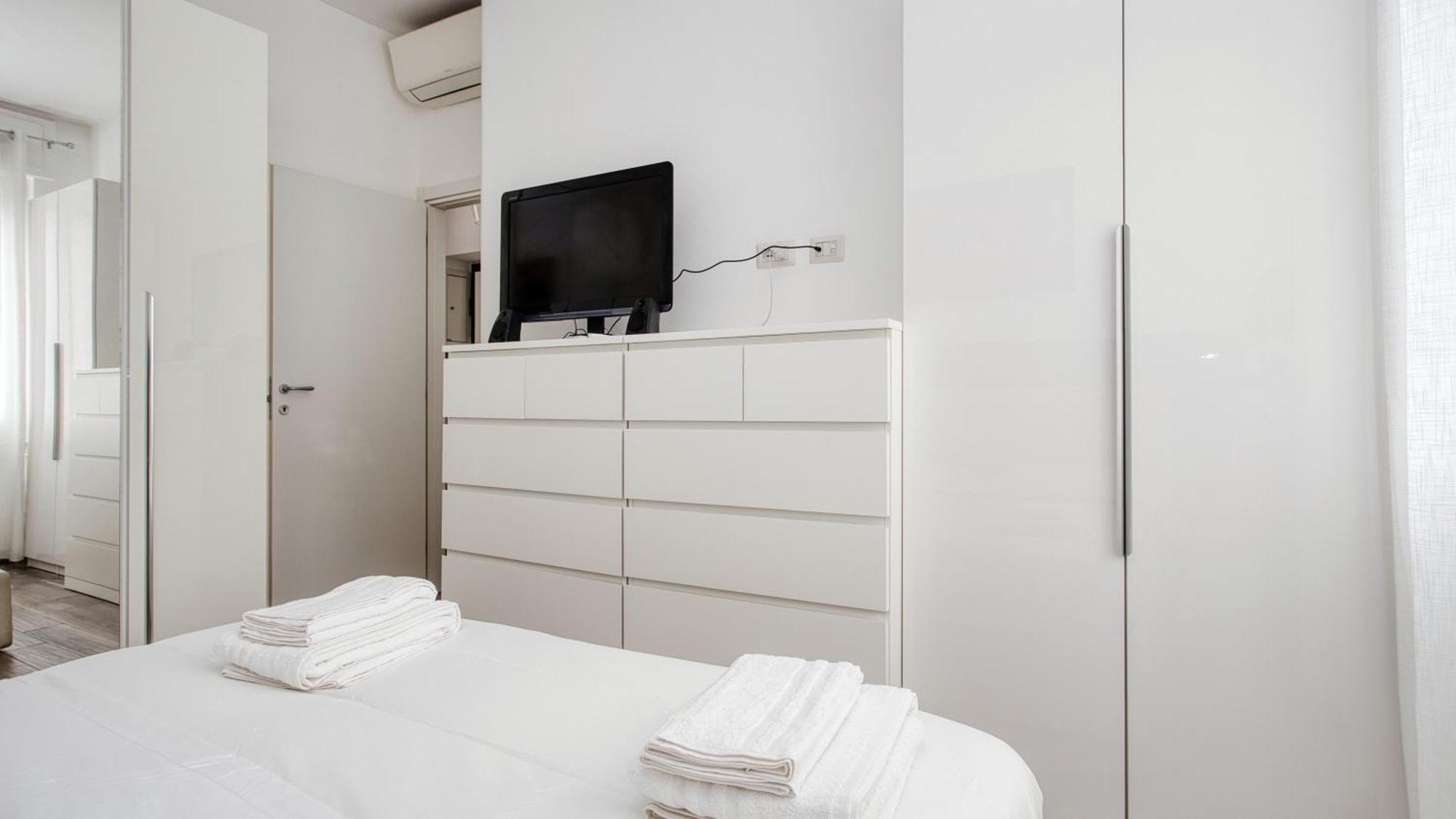 Apartamento Ideal Rent - Albertinelli 9 Milão