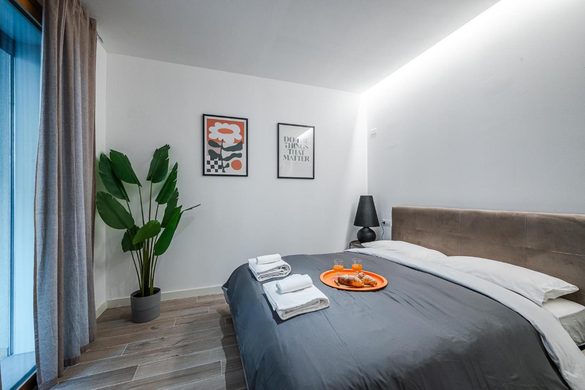 Urban Garden Flat In Modern Style *