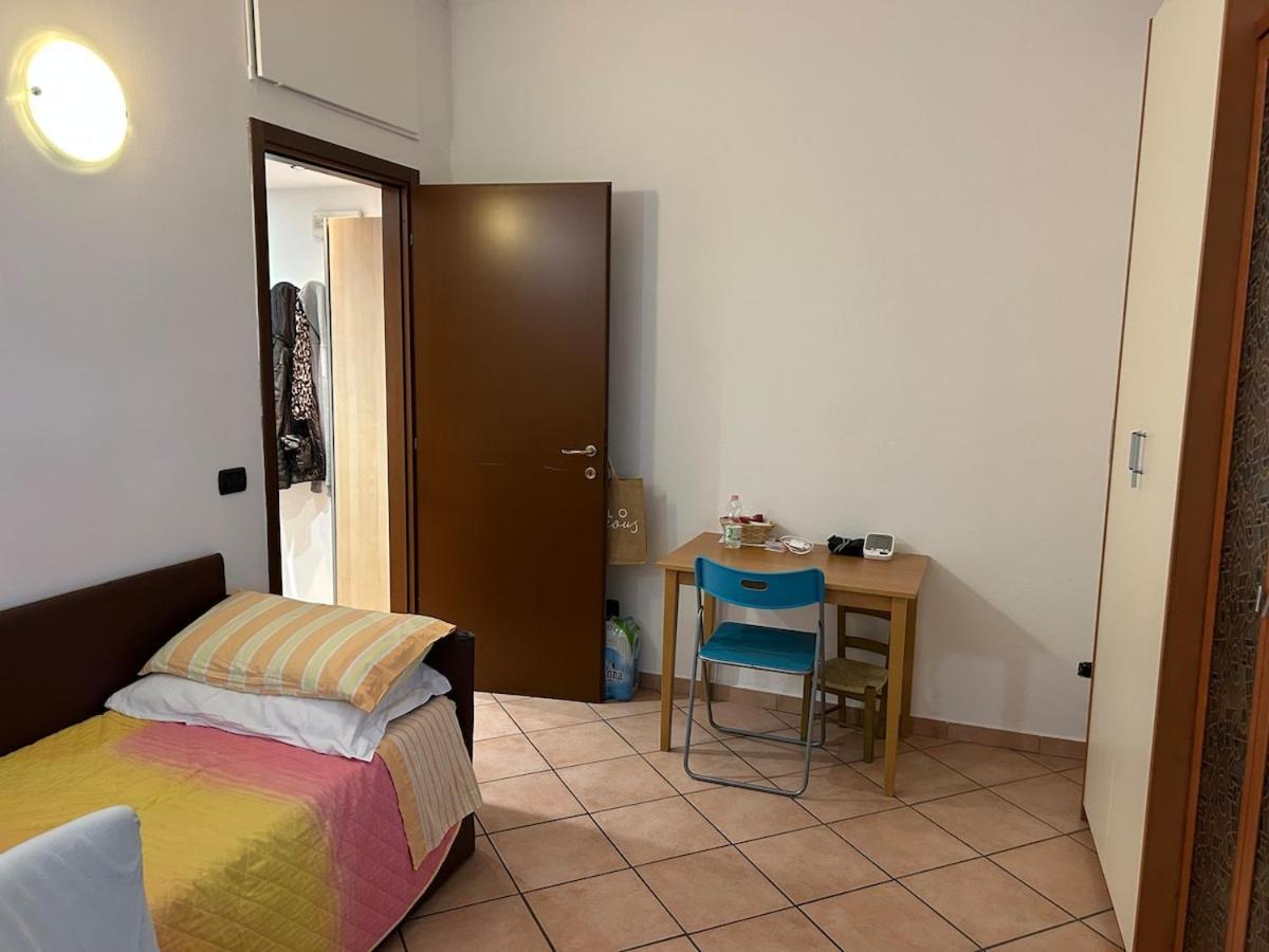 Apartment Casa Jaures-turro, 10 Meters From The Metro, Red Line Mm1 *