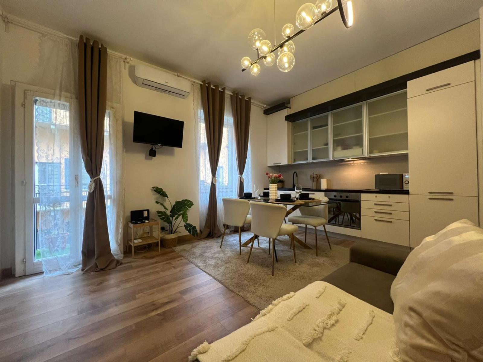 Apartment La Regina Delle Locazioni In Bocconi Milan