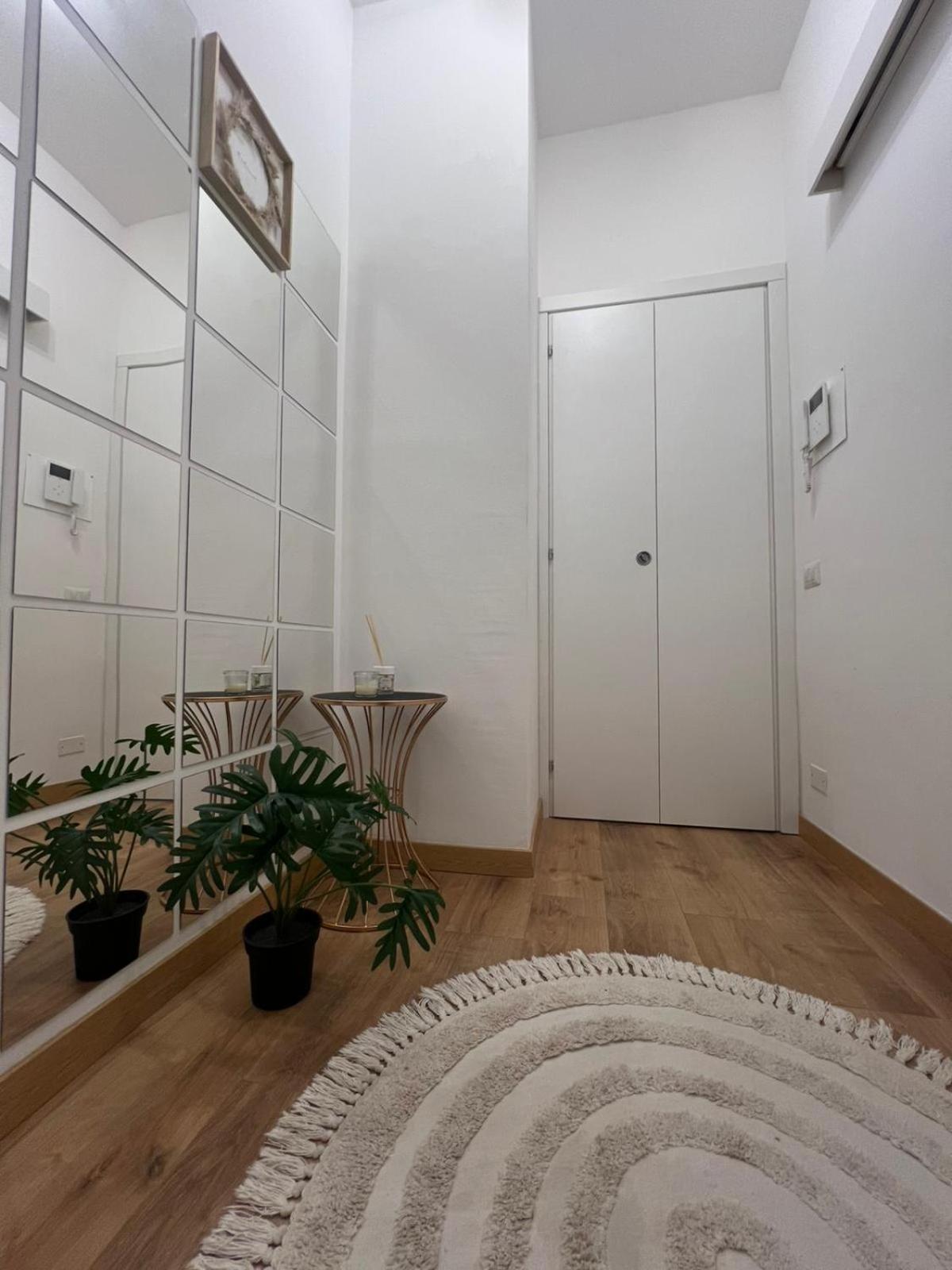 Apartment La Regina Delle Locazioni In Bocconi Milan