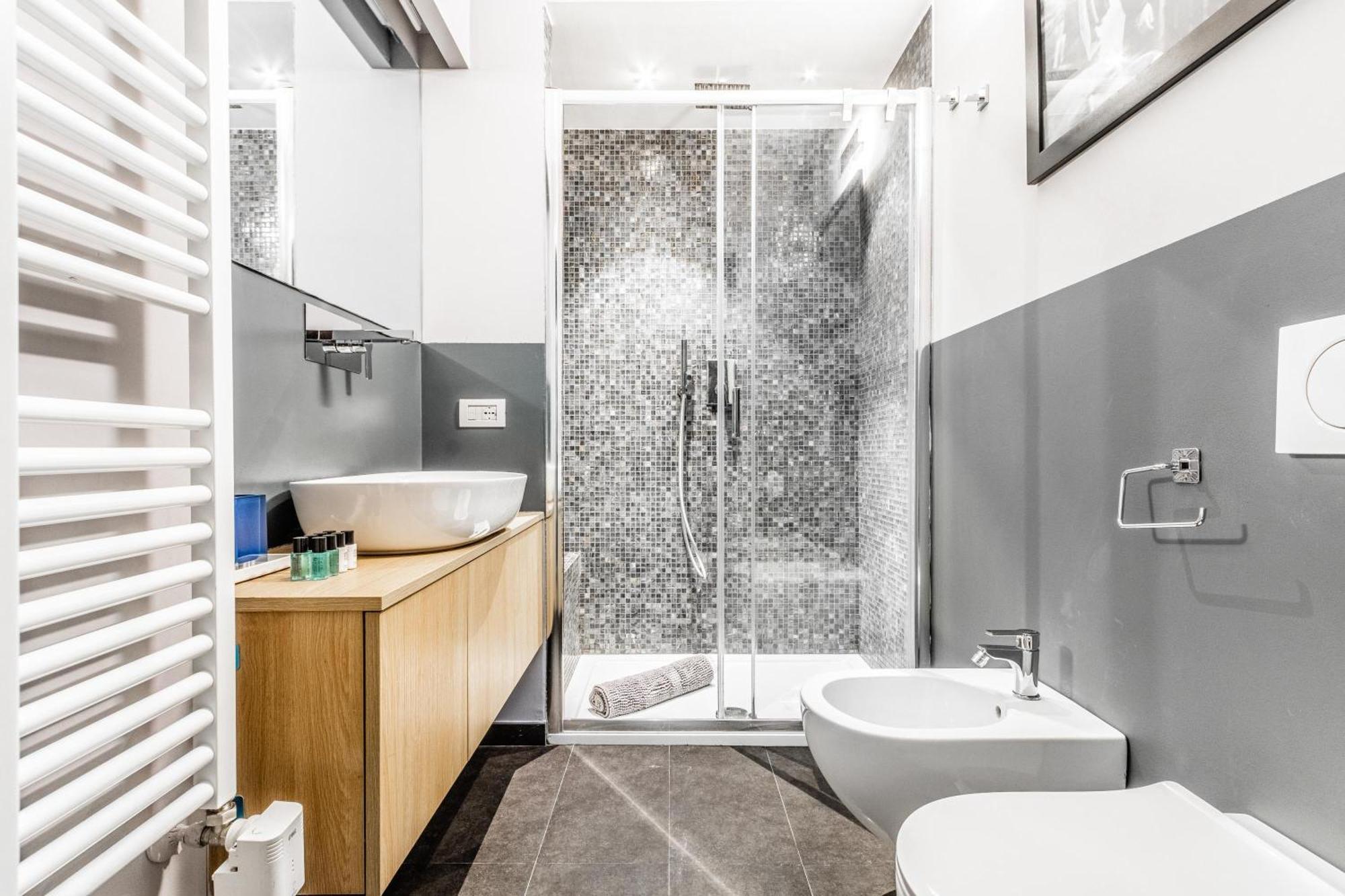 Apartment Goldoni House - Duomo 2 K M - Porta Venezia - Linate *