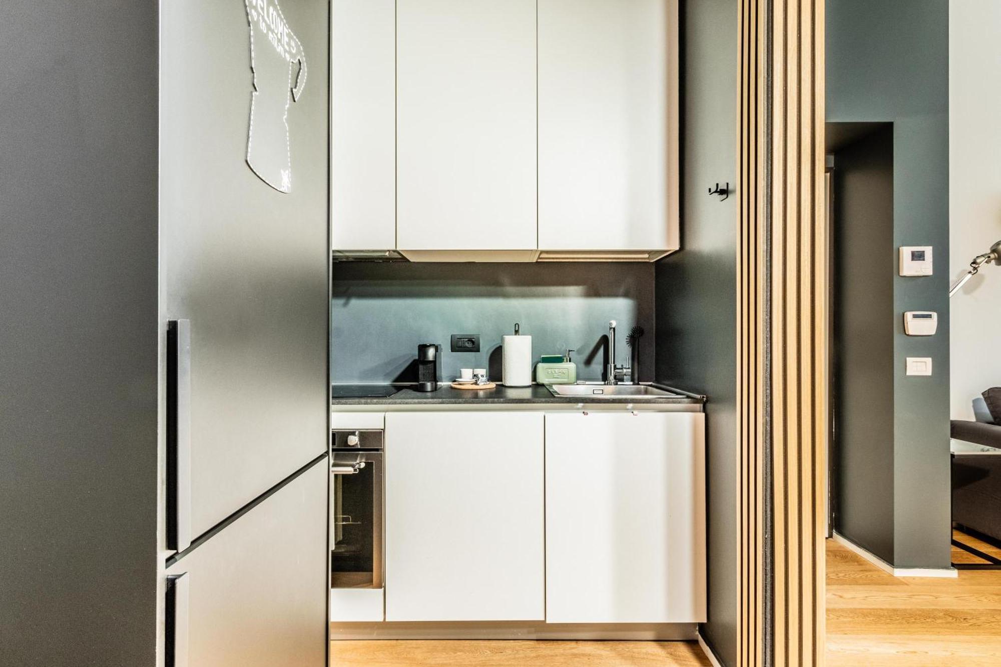 Goldoni House - Duomo 2 K M - Porta Venezia - Linate Apartment