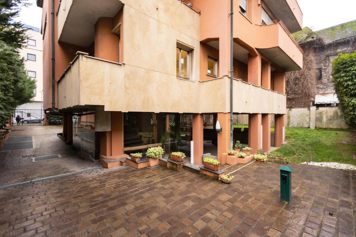 Beautiful 1 Bedroom Fiera Area - Mirable Pm Apartment Milan