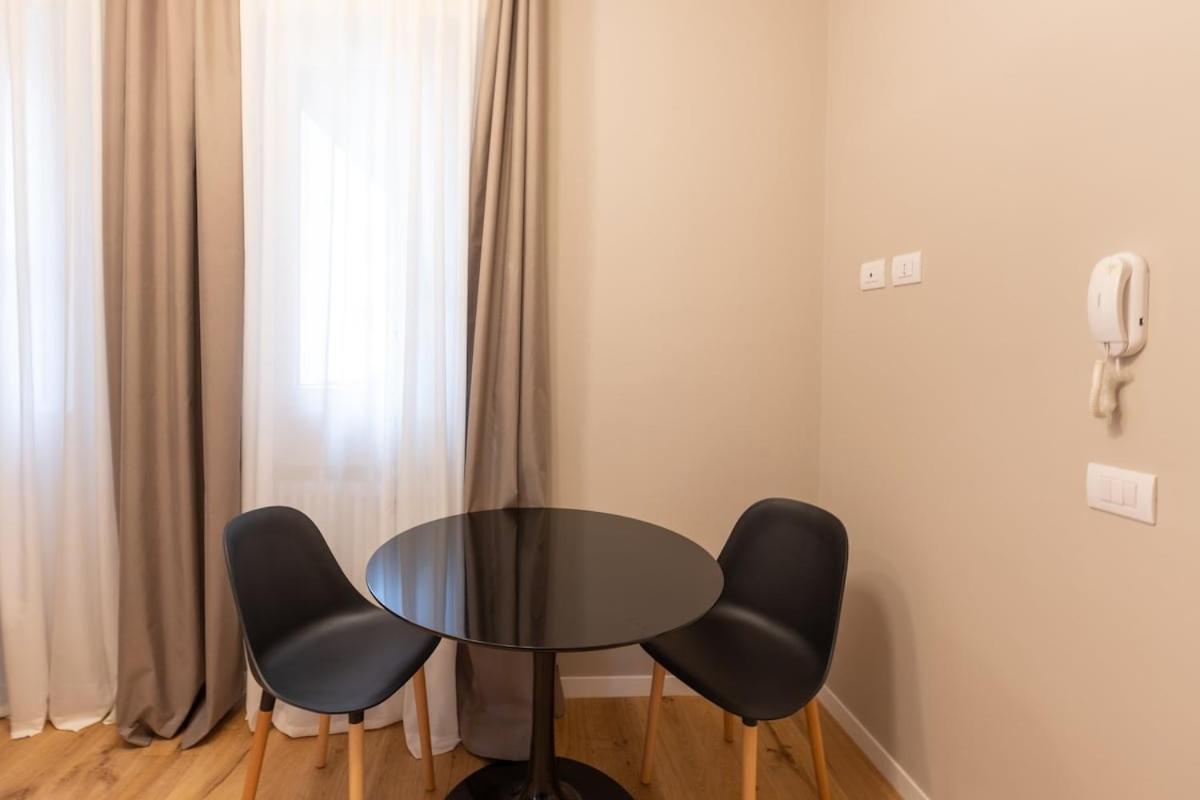 Beautiful 1 Bedroom Fiera Area - Mirable Pm Apartment Milan