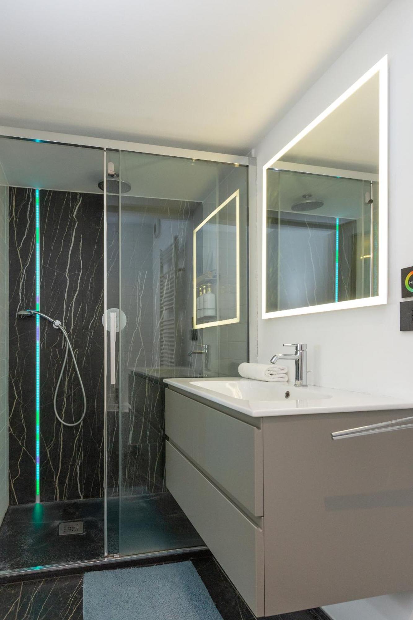 Luxury Design Studio Clefi Apartment *