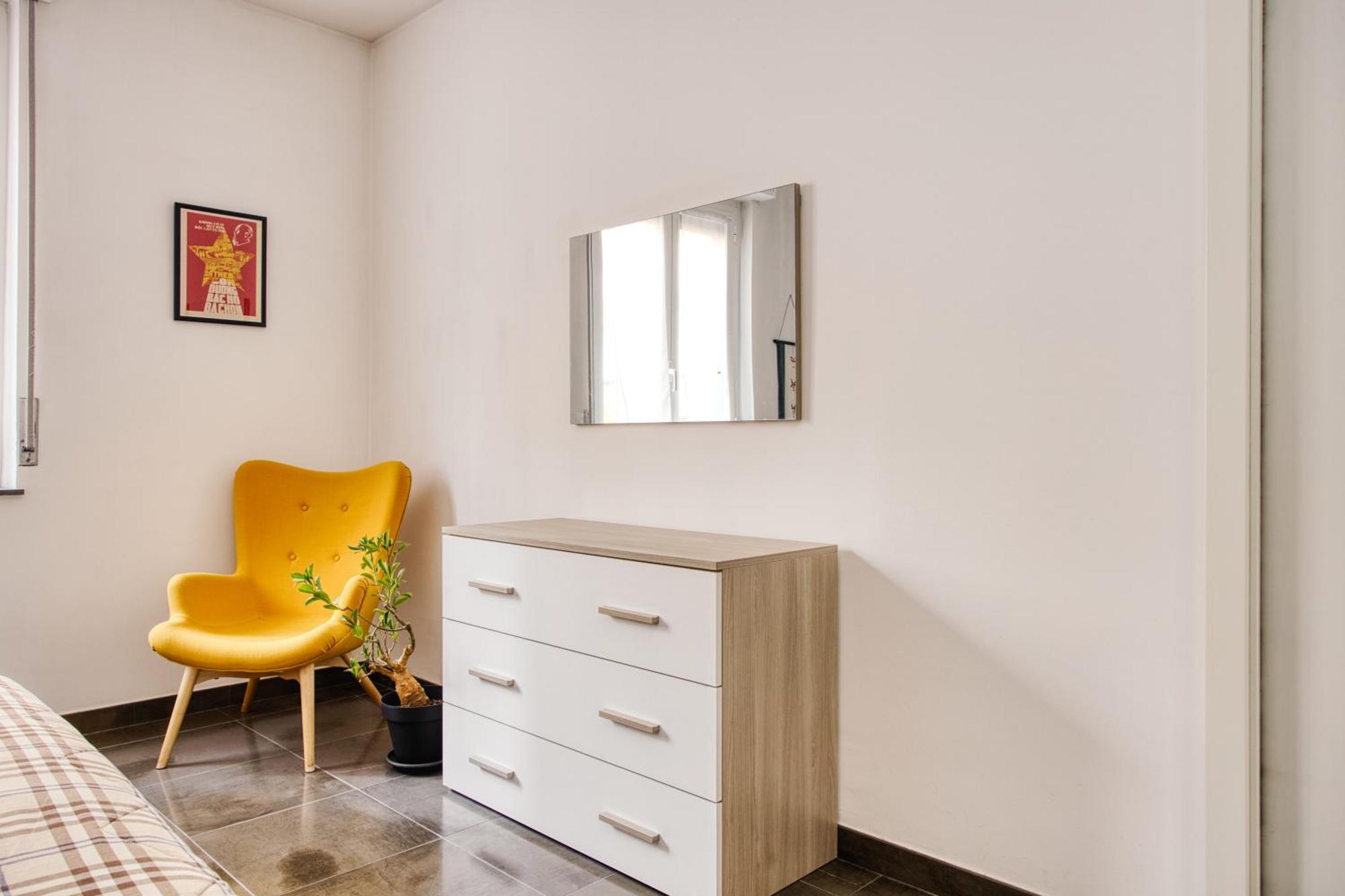 Apartment In Citta Studi 3 Pax