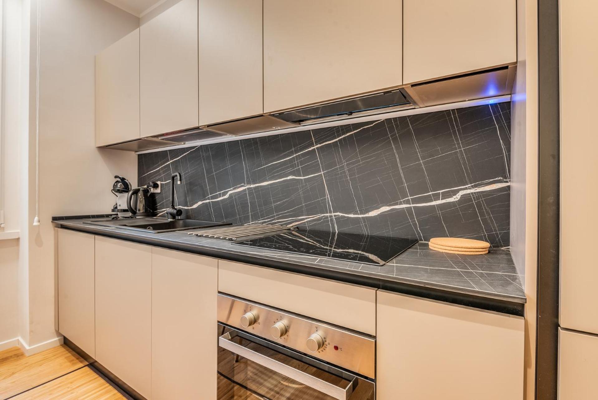 Apartment Via Carracci 6 2 Pax Wi-fi Milan