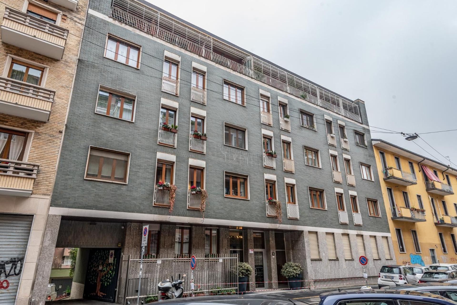 Via Carracci 6 2 Pax Wi-fi Apartment