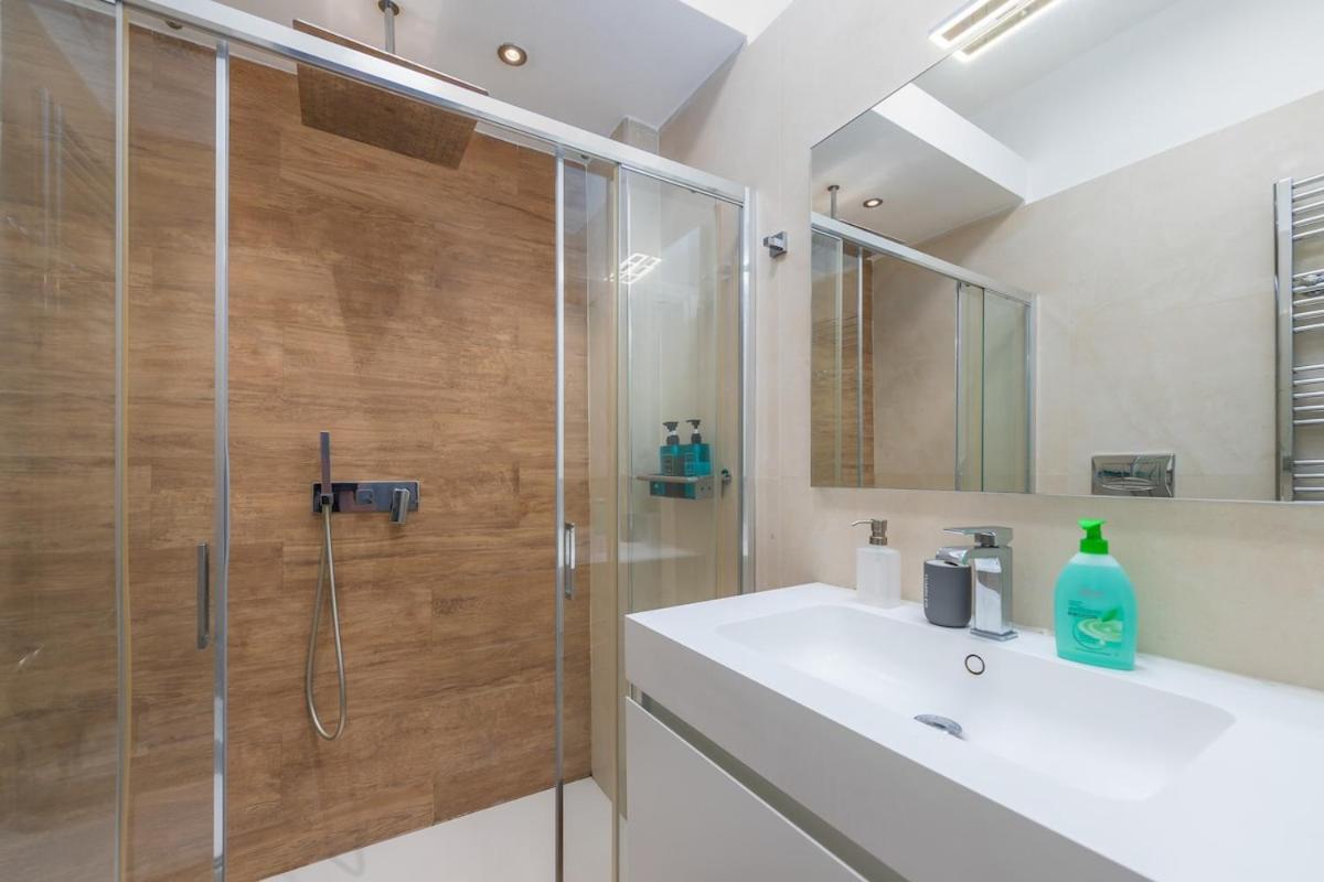 Wonderful Near Center,wifi,comfort,parking Apartamento