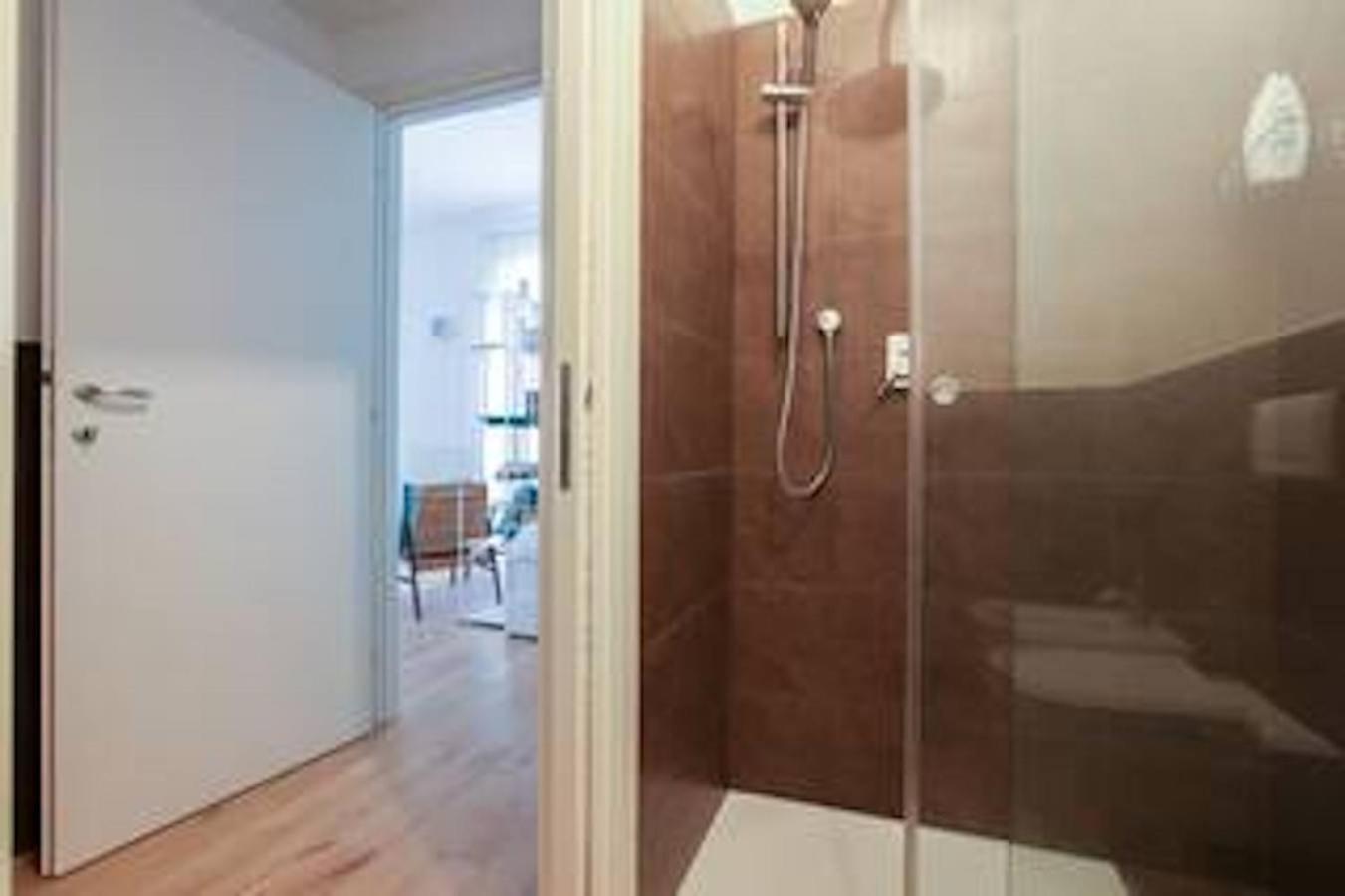 Appartamento Hozyhome Isola District *