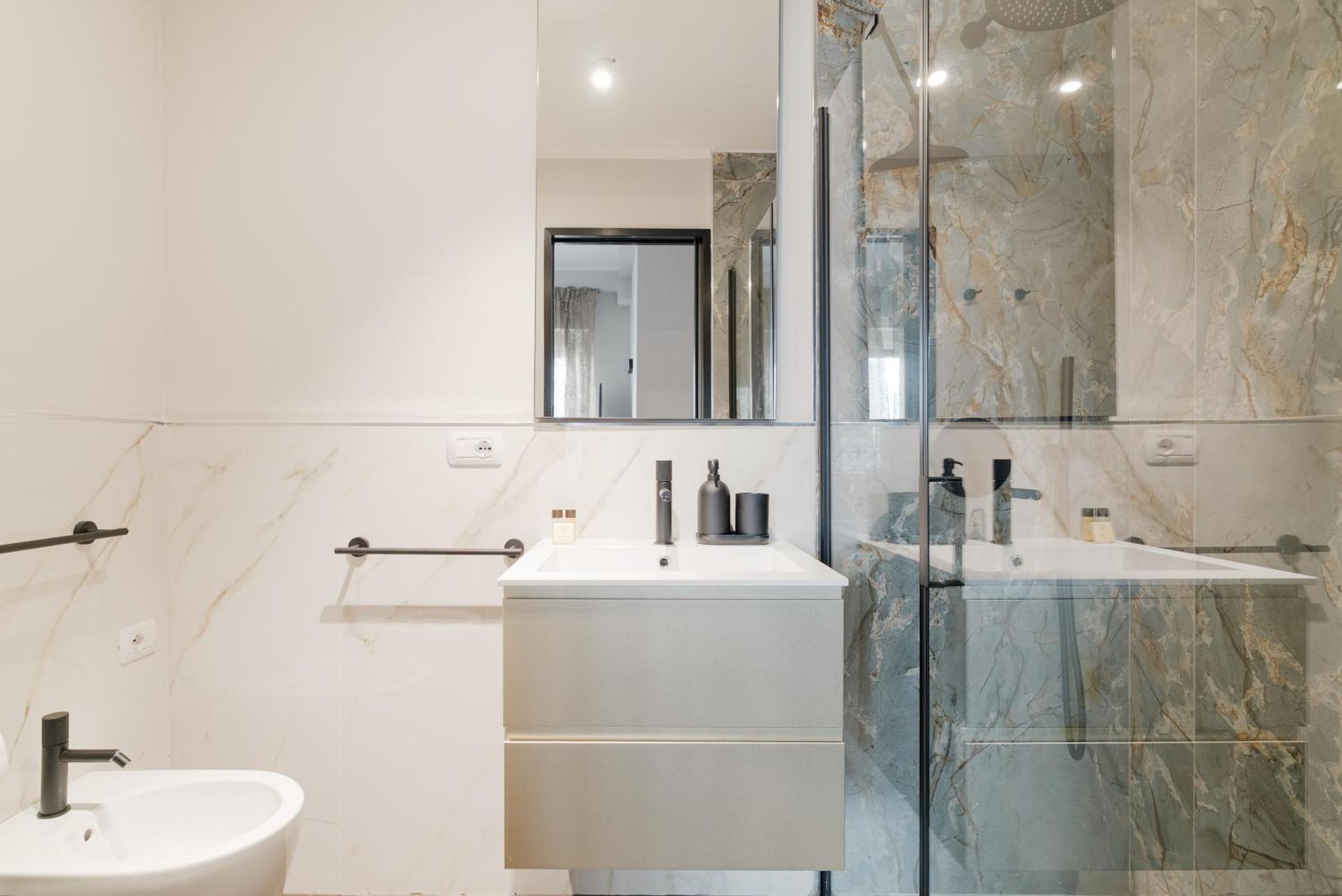 Apartment Conciliazione-cadorna - Ampio Trilocale Di Design Milan